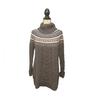 LANDS’ END Turtleneck Sweater.  Women’s size M 10-12.‎
